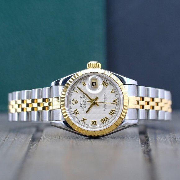 ROLEX LADIES DATEJUST 18K GOLD STEEL WATCH 69173 BEIGE PYRAMID DIAL FLUTED 26MM - Picture 3 of 11